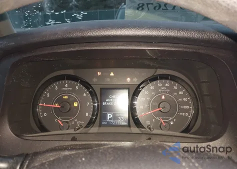 2016 Toyota Sienna Le 8 Passenger z USA, uszkodzony, nr VIN 5TDKK3DC4GS715895